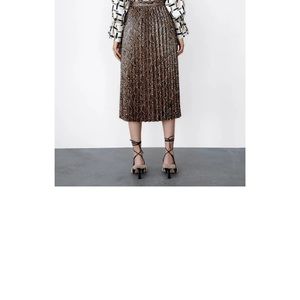 Zara size small skirt